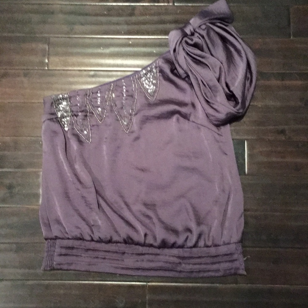 One shoulder top size M